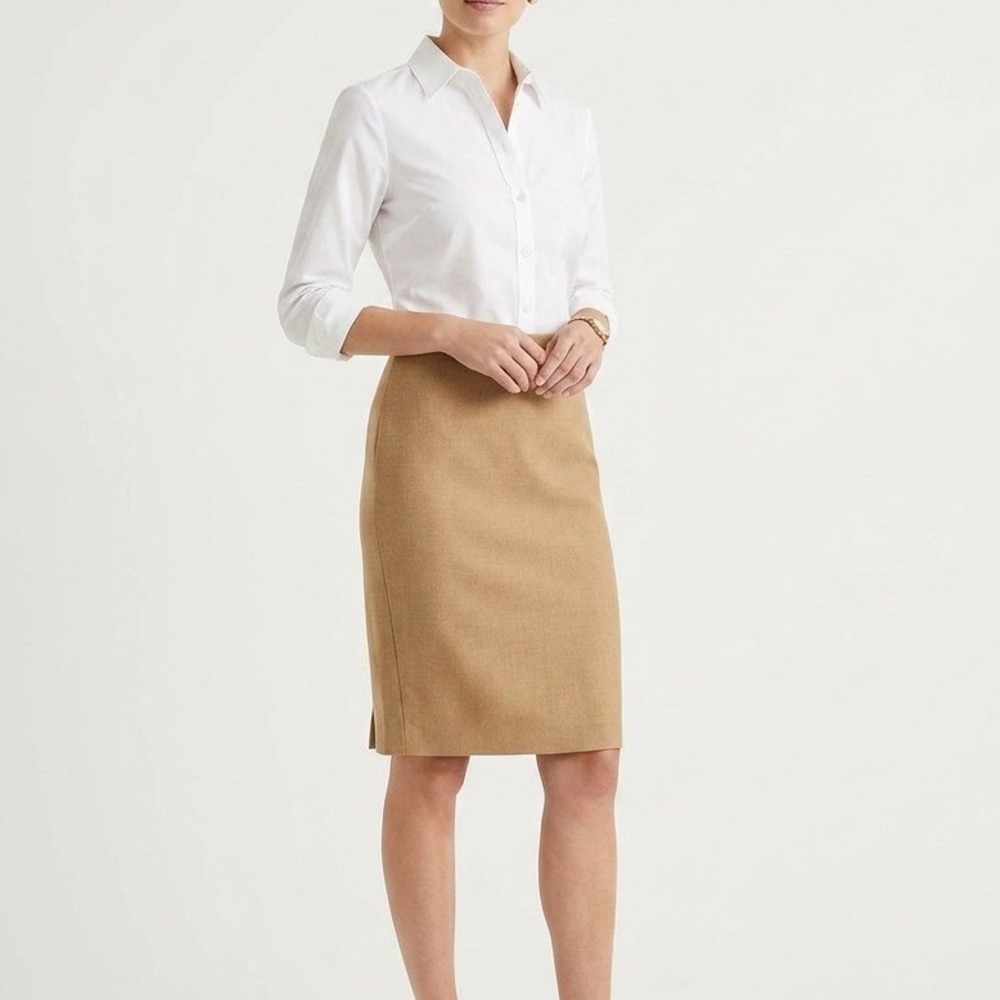 Banana Republic Women's Skirt Sz 8 Light Brown Camel Khaki Thigh Length Classic
